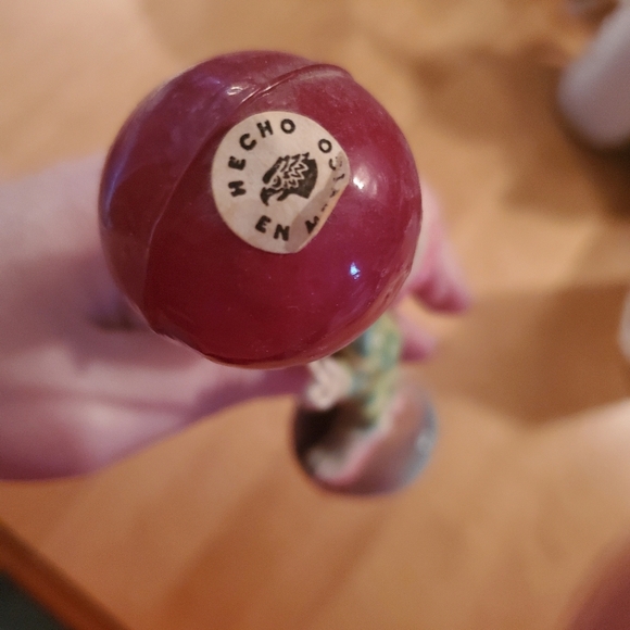 Vintage Mexican Folk Art Clown Figurine with Balloon - Picture 3 of 4